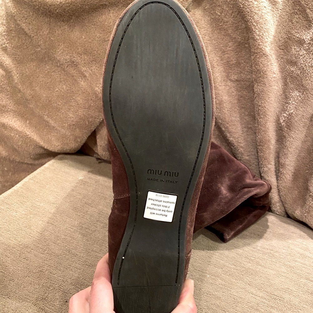 Like New Miu Miu Chocolate Brown Slouchy Suede Kn… - image 4